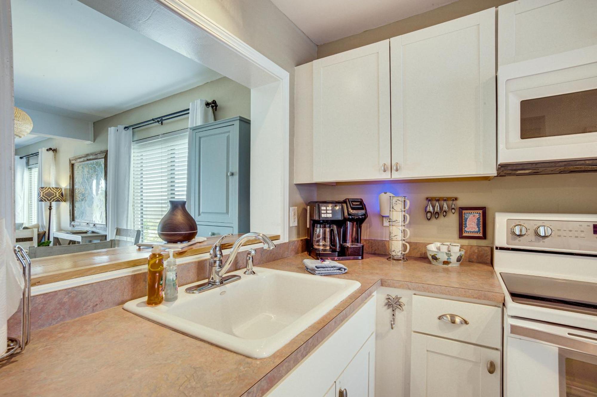 Harbor Island Condo With Deck - Steps To Beach! Oceanmarsh Subdivision المظهر الخارجي الصورة